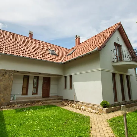 Villa Levendula *